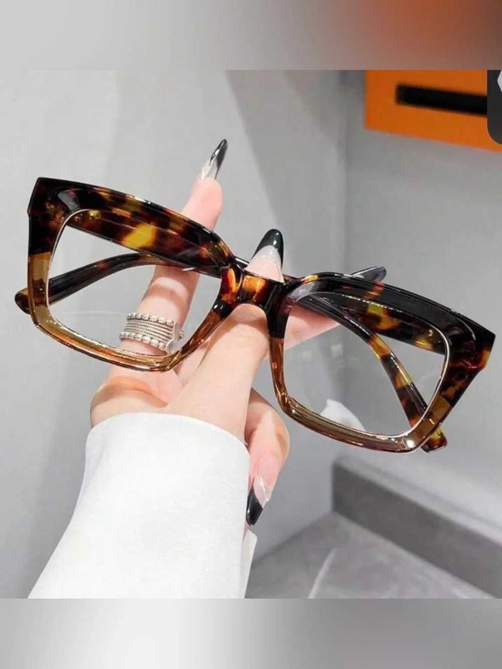SHEIN Brown Tortoiseshell Cat-Eye Square Glasses